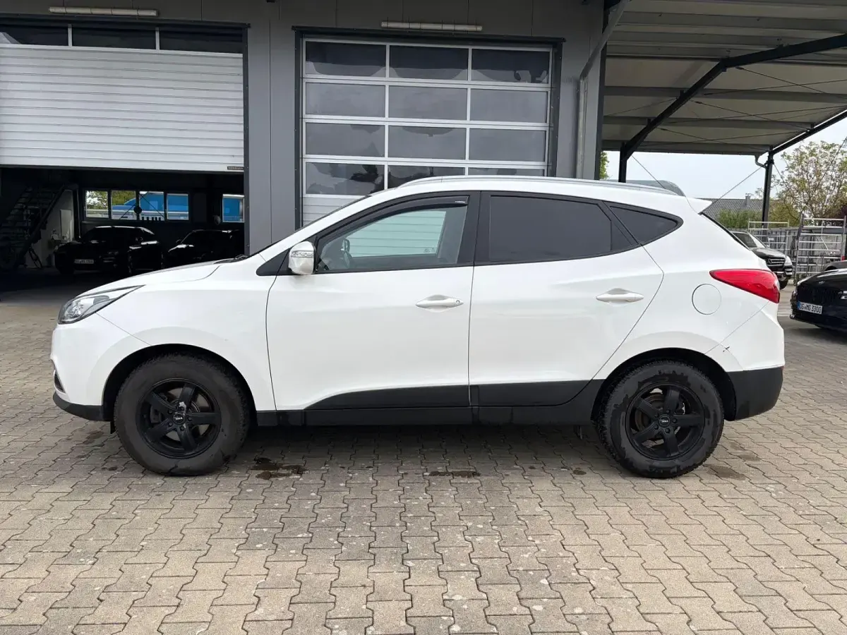 Gebraucht Hyundai ix35 Edition 135 PS (99 kW) 2013 Weiß SUV