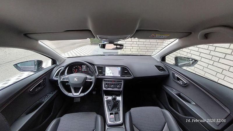 Gebraucht Seat Leon XCELLENCE 131 PS (96 kW) 2019 Violett Limousine