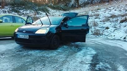 Gebraucht Ford Fiesta 70 PS (51 kW) 2003 Schwarz Kleinwagen
