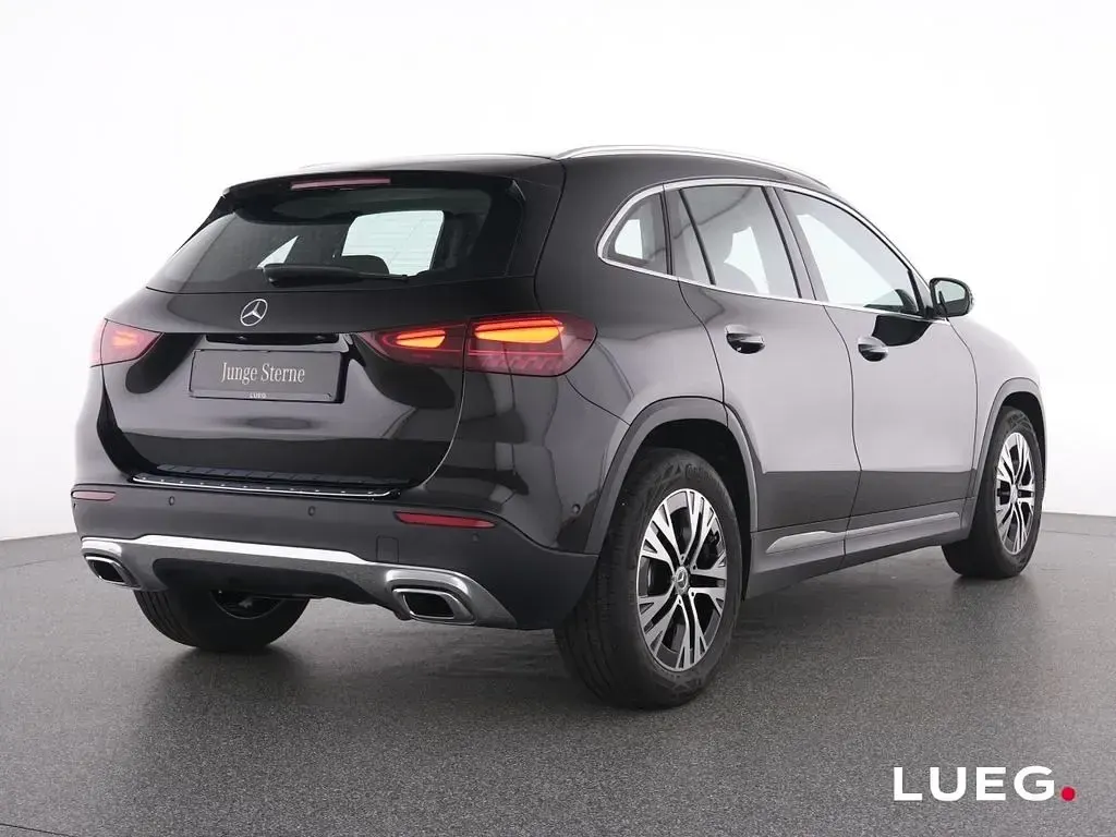 Gebraucht Mercedes GLA220 Progressive 190 PS (139 kW) 2024 Schwarz SUV