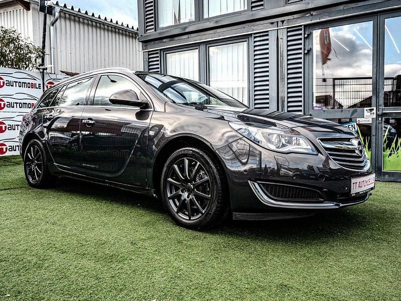 Grau Gebraucht 2013 Opel Insignia Kombi | 7.999 € (Fairer Preis) - Bild 1/4