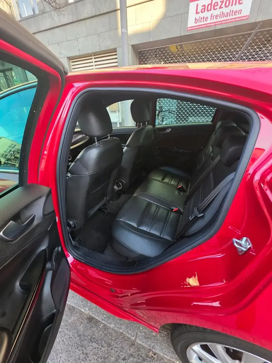 Gebraucht Alfa Romeo Giulietta Super 170 PS (125 kW) 2012 Rot Kleinwagen
