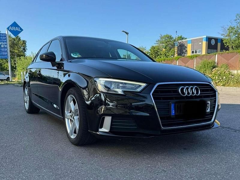 Schwarz Gebraucht 2019 Audi A3 Kombi | 19.900 € (Fairer Preis) - Bild 1/4