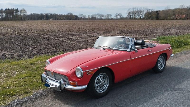 Usata MG B 98 CV (72 kW) 1972 Rosso Cabrio
