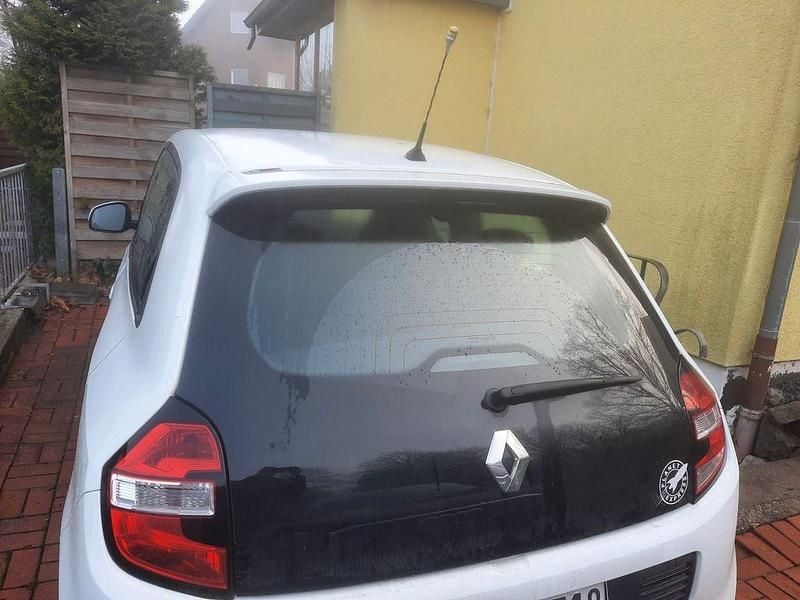 Gebraucht Renault Twingo Life 71 PS (52 kW) 2016 Weiß Kleinwagen