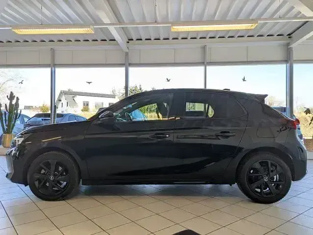 Second-hand Opel Corsa 101 CP (74 kW) 2025 Negru Hatchback