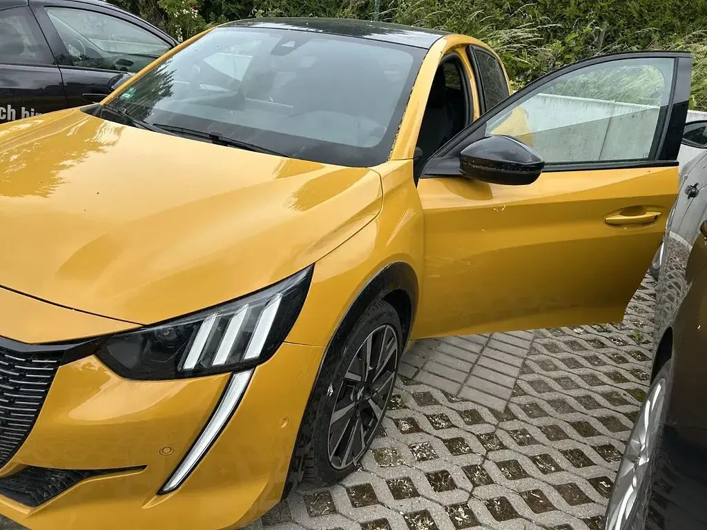 Gebraucht Peugeot 208 GT 102 PS (75 kW) 2021 Gelb Kleinwagen