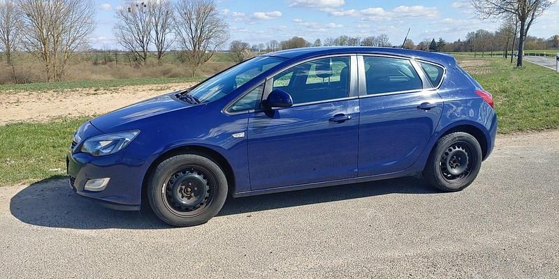 Gebraucht Opel Astra 87 PS (63 kW) 2010 Blau Limousine