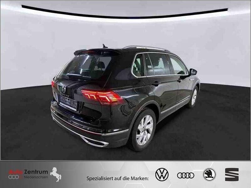 Gebraucht VW Tiguan Elegance 150 PS (110 kW) 2023 Deep black pearlescent SUV