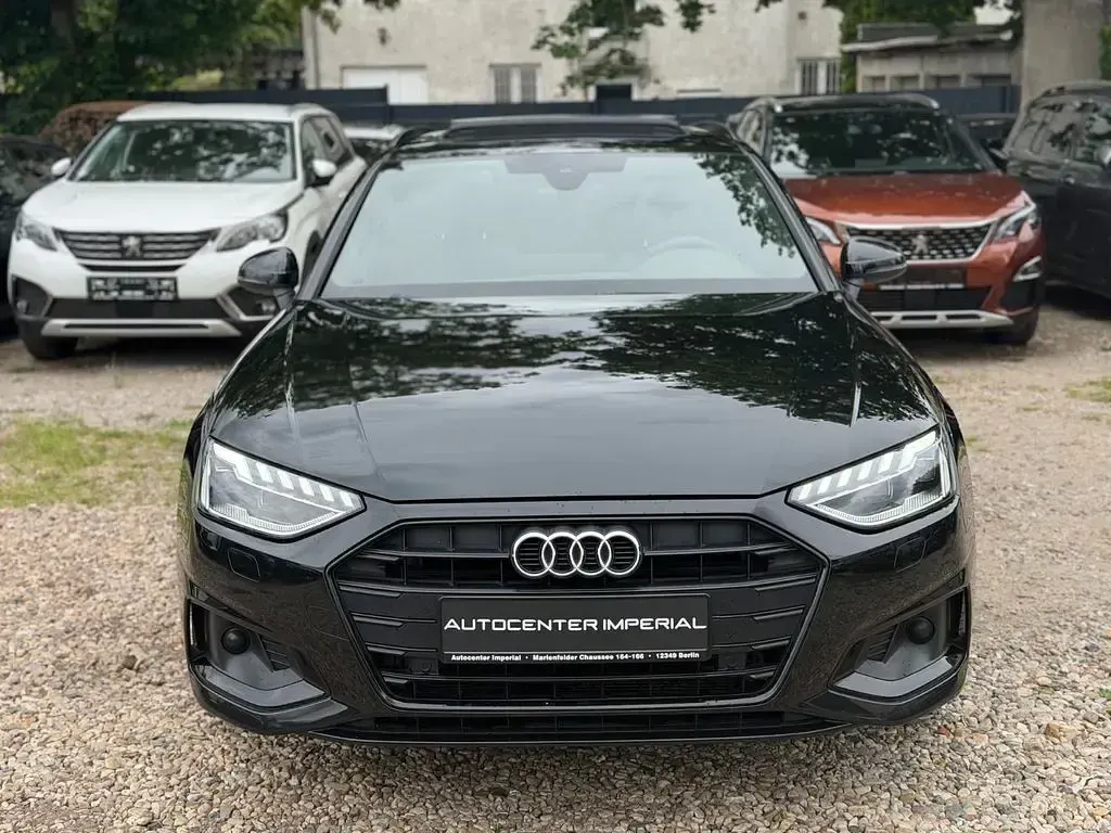 Gebraucht Audi A4 Advanced 204 PS (150 kW) 2022 Schwarz Kombi