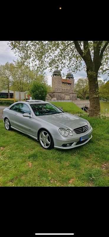 Silber Gebraucht 2002 Mercedes CLK500 AMG Coupé | 5.500 € - Bild 1/4