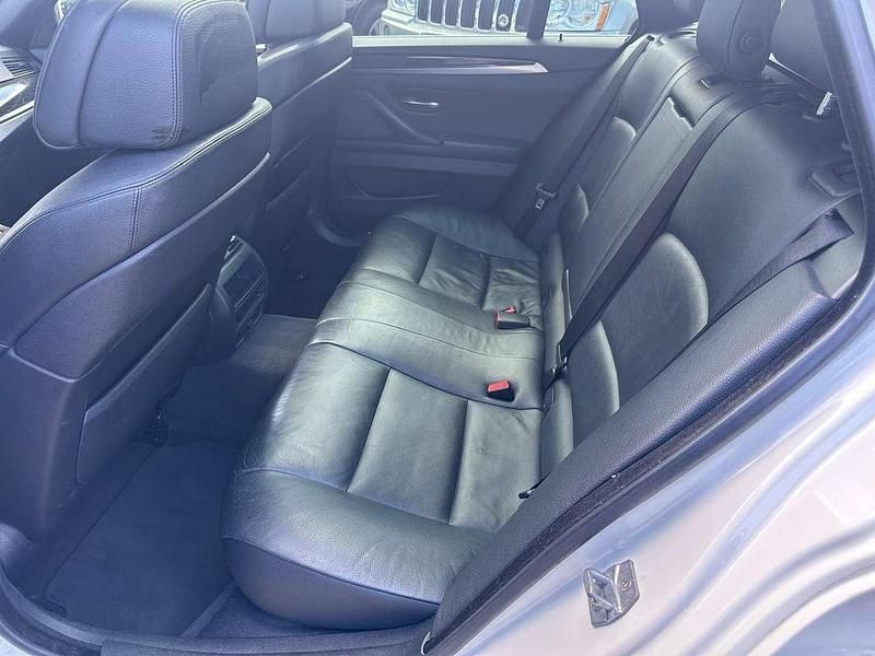 Gebraucht BMW 525 M Sport 204 PS (150 kW) 2013 Weiß Kombi