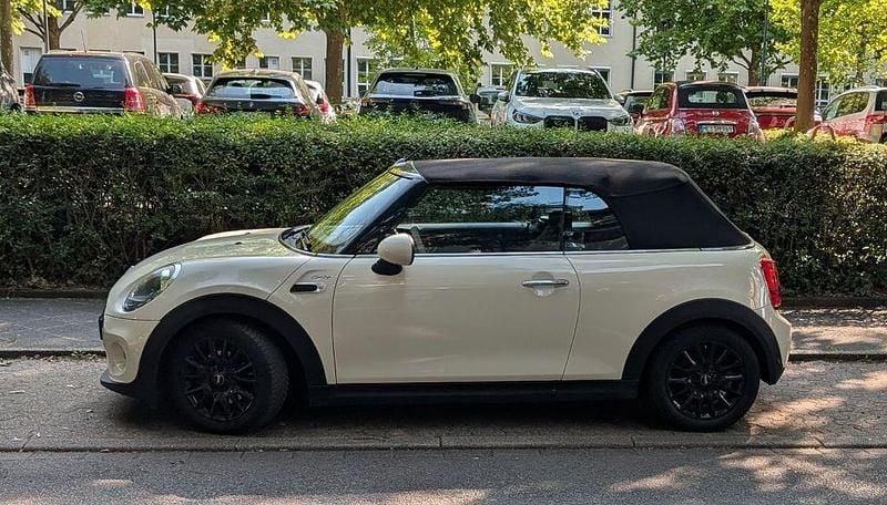 Gebraucht Mini Cooper 136 PS (100 kW) 2019 Weiß Kleinwagen