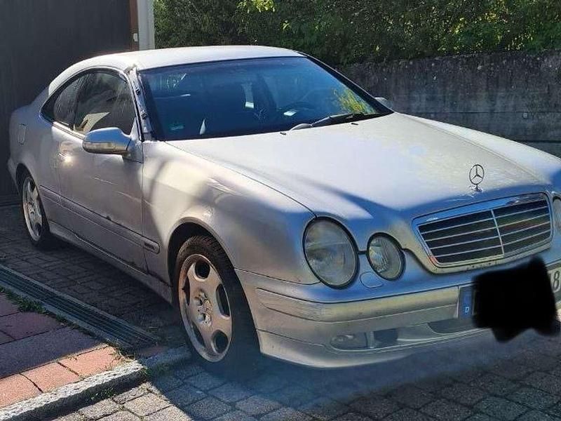 Silber Gebraucht 2001 Mercedes CLK200 Edition Coupé | 2.600 € (Fairer Preis) - Bild 1/4