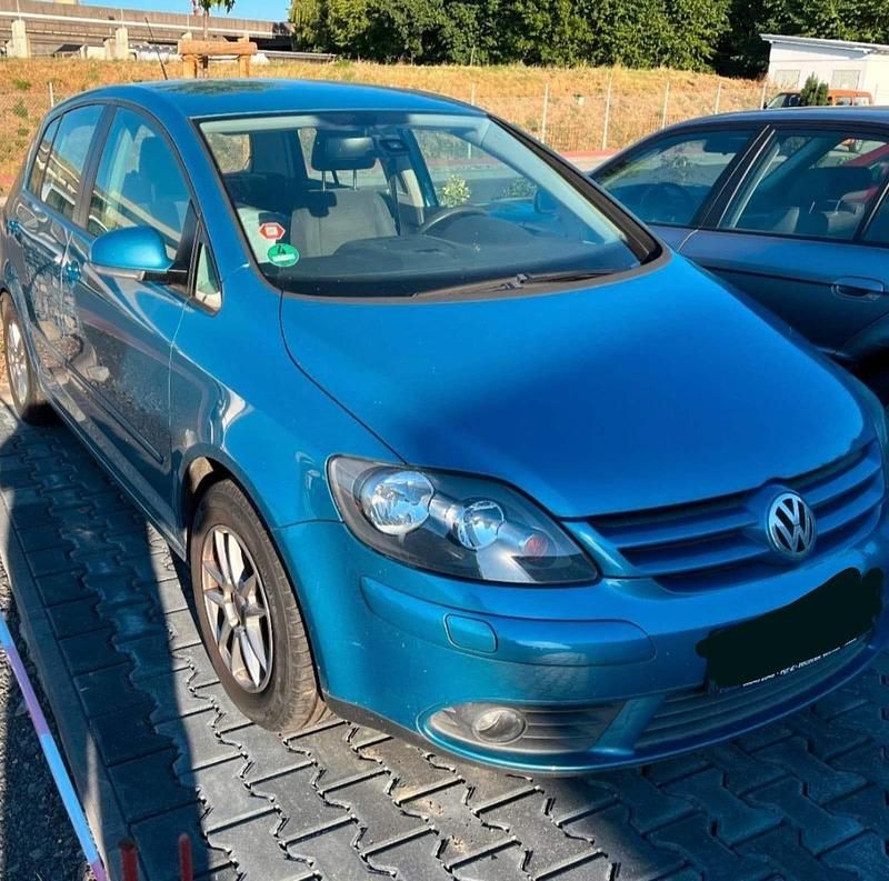 Second-hand VW Golf 75 CP (55 kW) 2005 Albastru Monovolum