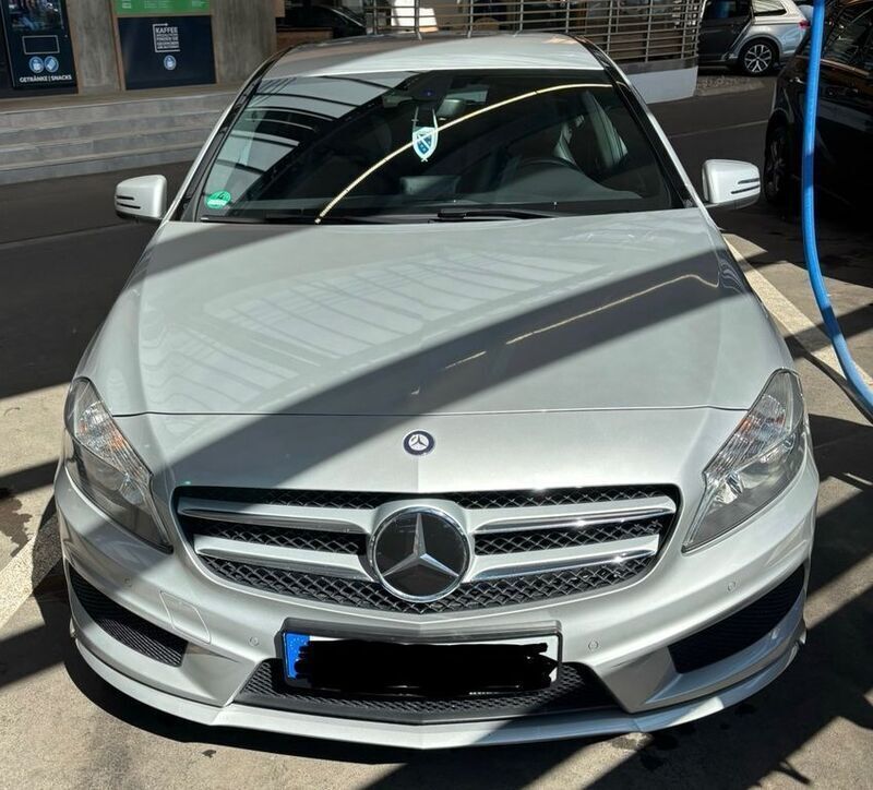 Silber Gebraucht 2013 Mercedes A200 Limousine | 12.000 € (Fairer Preis) - Bild 1/4