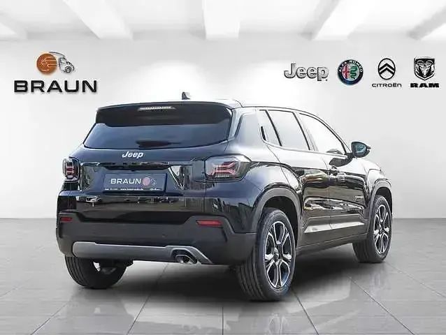 Neu Jeep Avenger Summit 110 PS (80 kW) 2025 Volcano black SUV