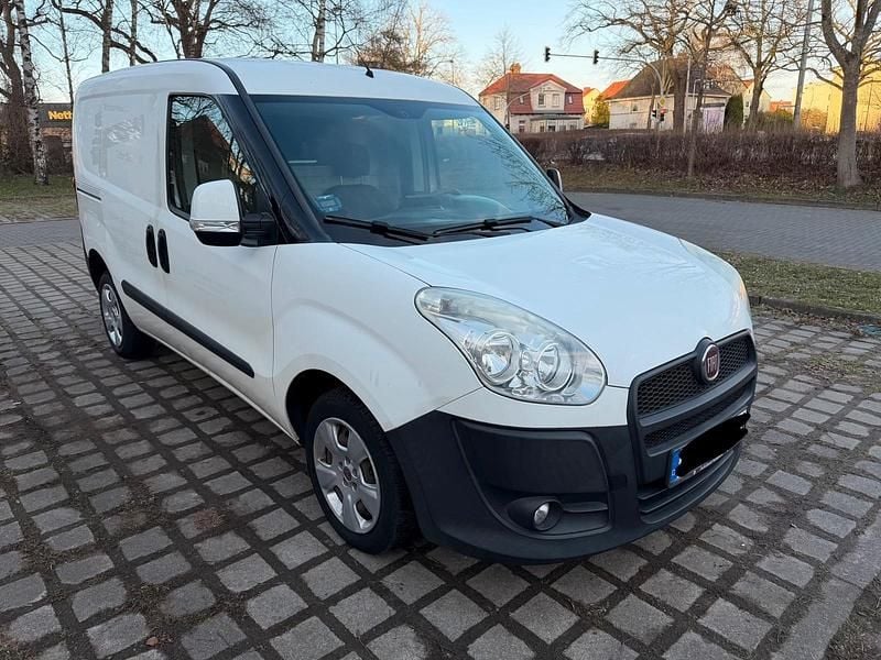 Gebraucht Fiat Doblò 92 PS (67 kW) 2014 Weiß Van / Kleinbus