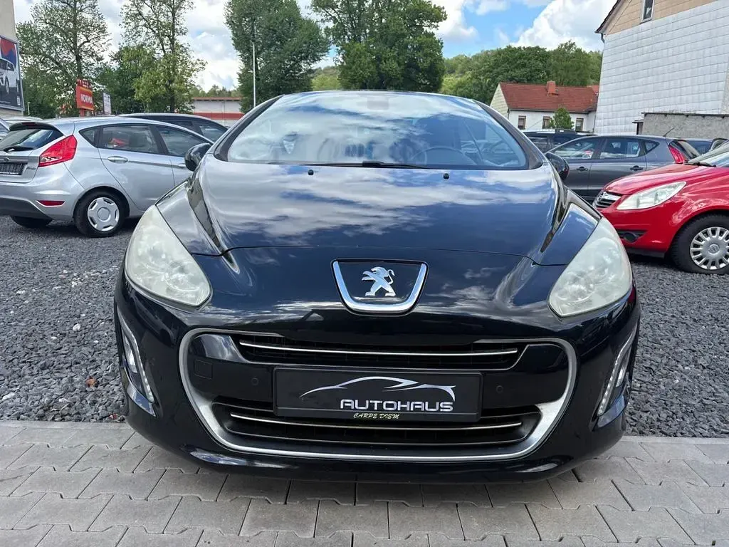 Gebraucht Peugeot 308 CC Active 156 PS (114 kW) 2012 Schwarz Cabrio