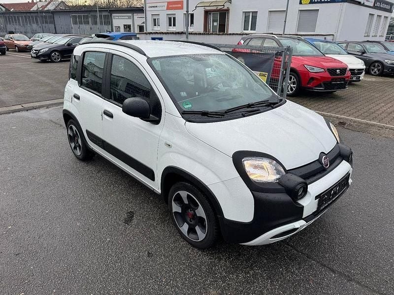 Gebraucht Fiat Panda Cross Cross 69 PS (50 kW) 2022 Weiß Kleinwagen