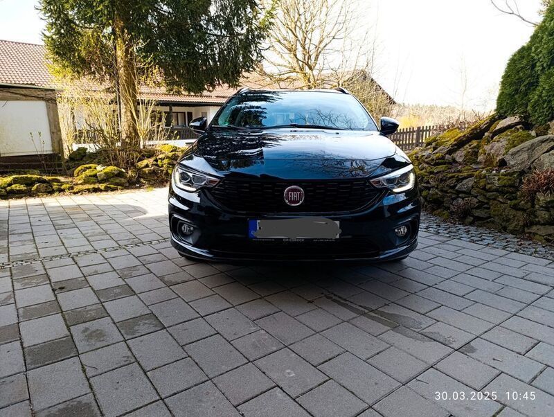 Schwarz Gebraucht 2018 Fiat Tipo S Kombi | 10.900 € (Guter Preis) - Bild 1/4