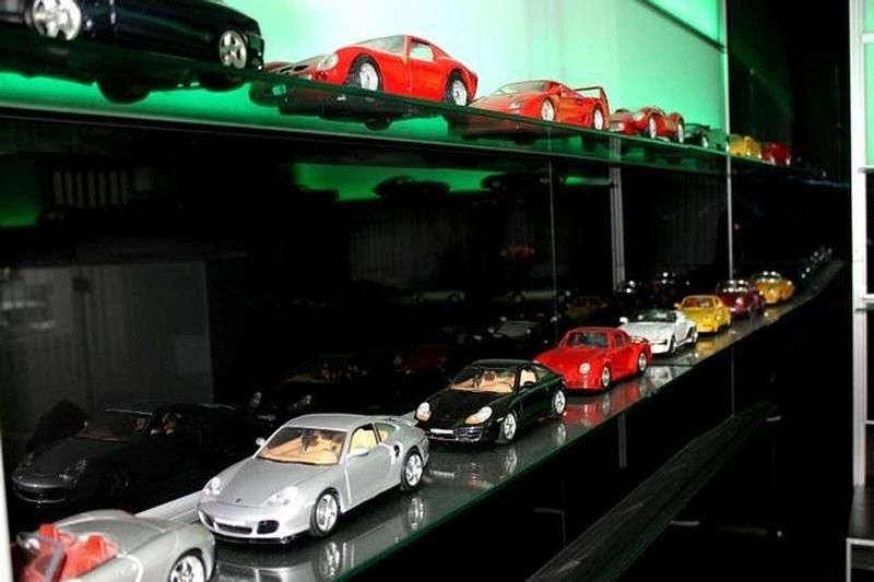 Grau Gebraucht 2015 Mazda 6 Edition Kombi | 11.111 € (Etwas zu teuer) - Bild 1/4