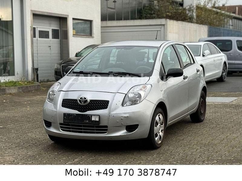 Gebraucht Toyota Yaris Luna 69 PS (50 kW) 2007 Silber Limousine