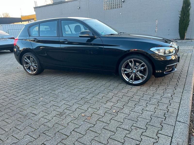 Gebraucht BMW 120 190 PS (139 kW) 2018 Schwarz Kleinwagen