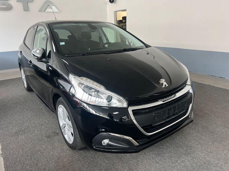 Schwarz Gebraucht 2018 Peugeot 208 Style Kleinwagen | 6.790 € (Fairer Preis) - Bild 1/4
