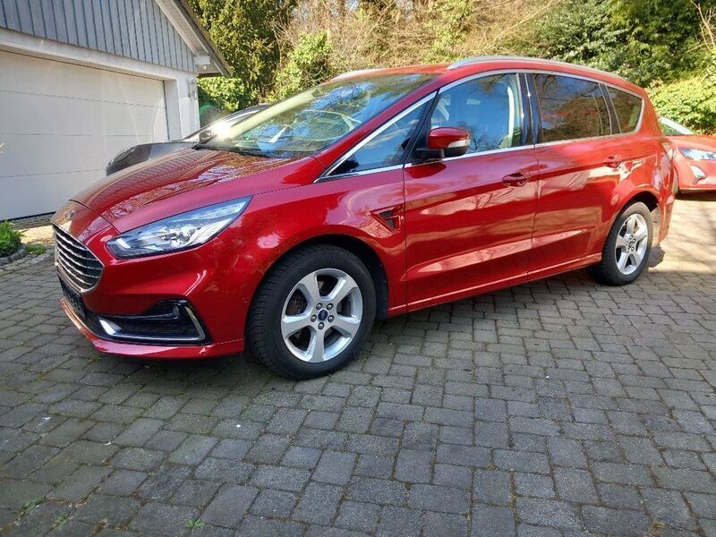 Lucidrot metallic Gebraucht 2021 Ford S-MAX Titanium Van / Kleinbus | 13.500 € (Etwas zu teuer) - Bild 1/4