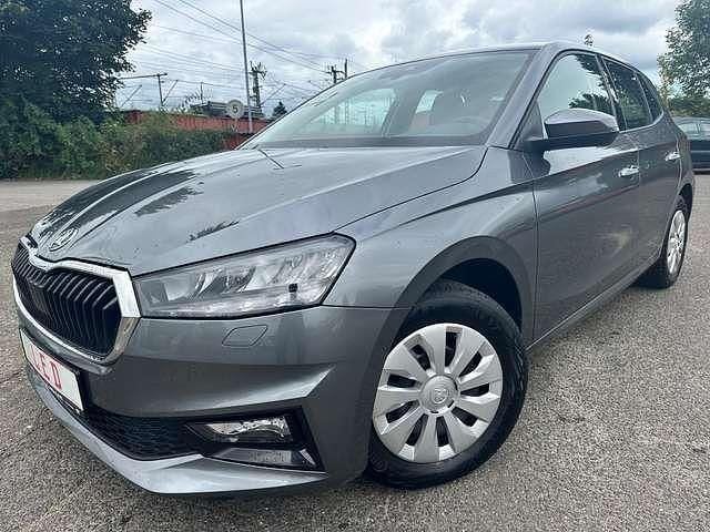 Graphitegrau Gebraucht 2024 Skoda Fabia Essence Kleinwagen | 16.990 € (Guter Preis) - Bild 1/4