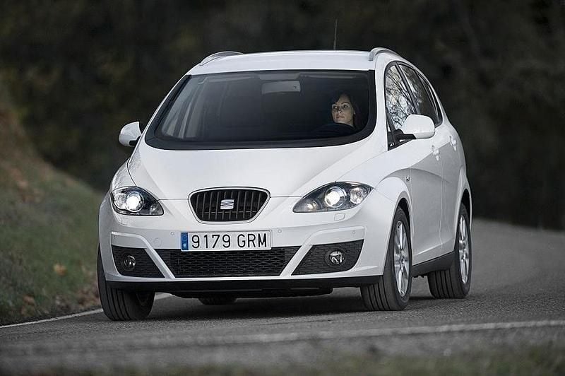 Weiß Gebraucht 2014 Seat Altea 4You Van / Kleinbus | 5.400 € (Fairer Preis) - Bild 1/1