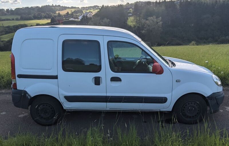 Weiß Gebraucht 2007 Renault Rapid | 2.499 € - Bild 1/4