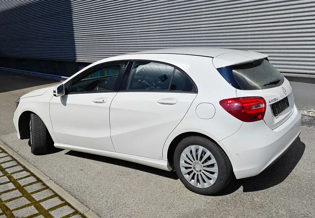 Gebraucht Mercedes A200 136 PS (100 kW) 2017 Weiß Kleinwagen