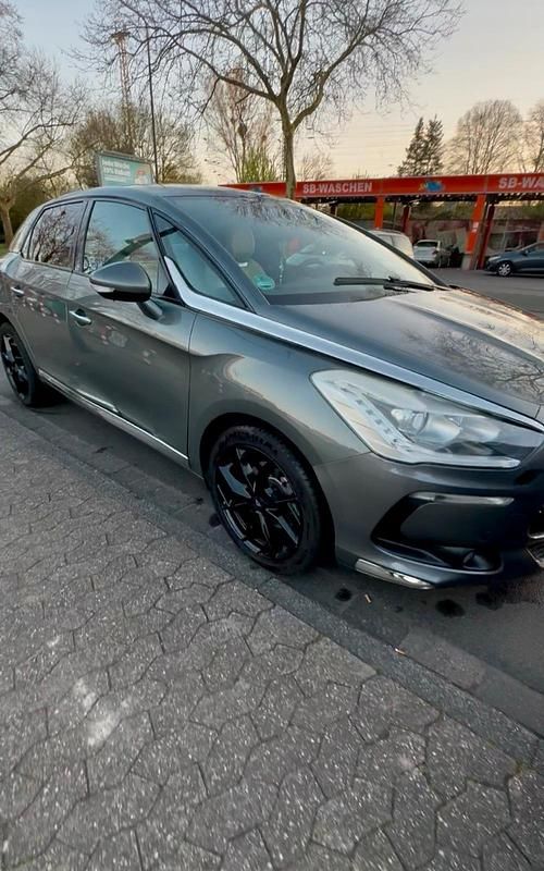 Gebraucht Citroën DS5 115 PS (84 kW) 2013 Grau Kleinwagen