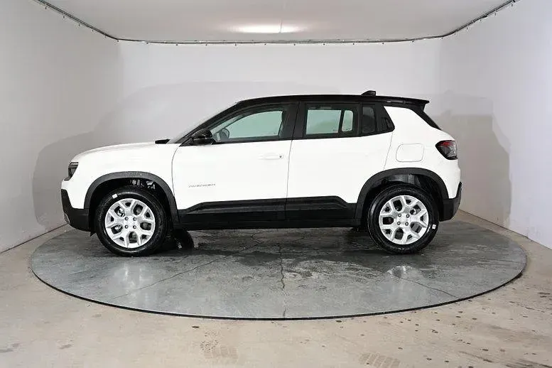 Gebraucht Jeep Avenger Altitude 101 PS (74 kW) 2024 Snow white (dach in volcano black) SUV
