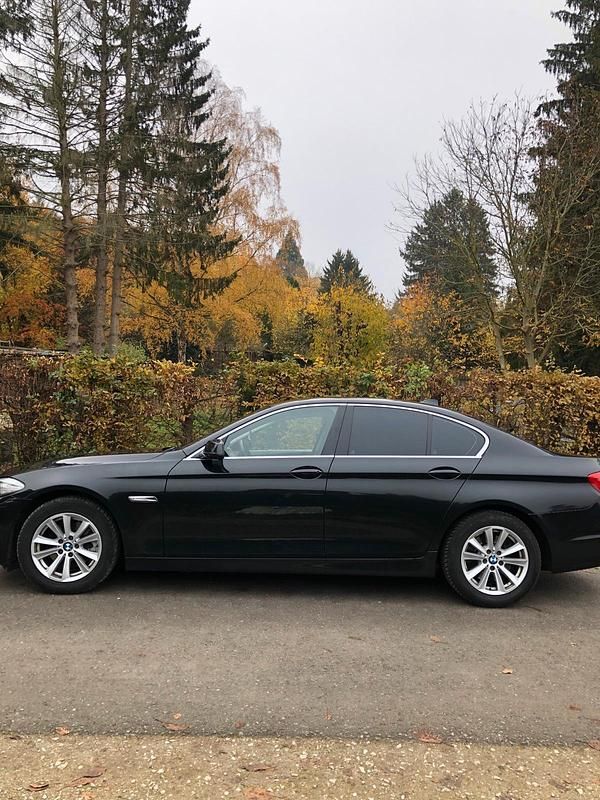 Gebraucht BMW 520 183 PS (134 kW) 2012 Schwarz Limousine