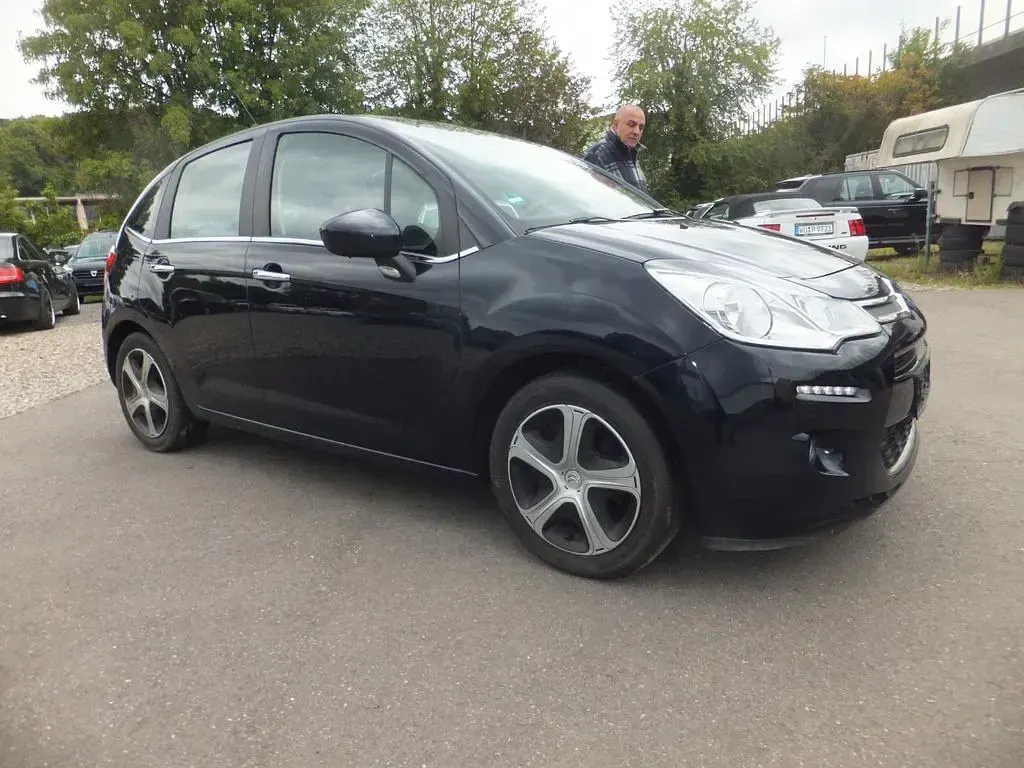 Gebraucht Citroën C3 SELECTION 82 PS (60 kW) 2016 Schwarz Limousine