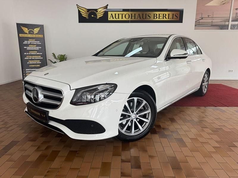 Gebraucht Mercedes E220 194 PS (142 kW) 2016 Weiß Limousine