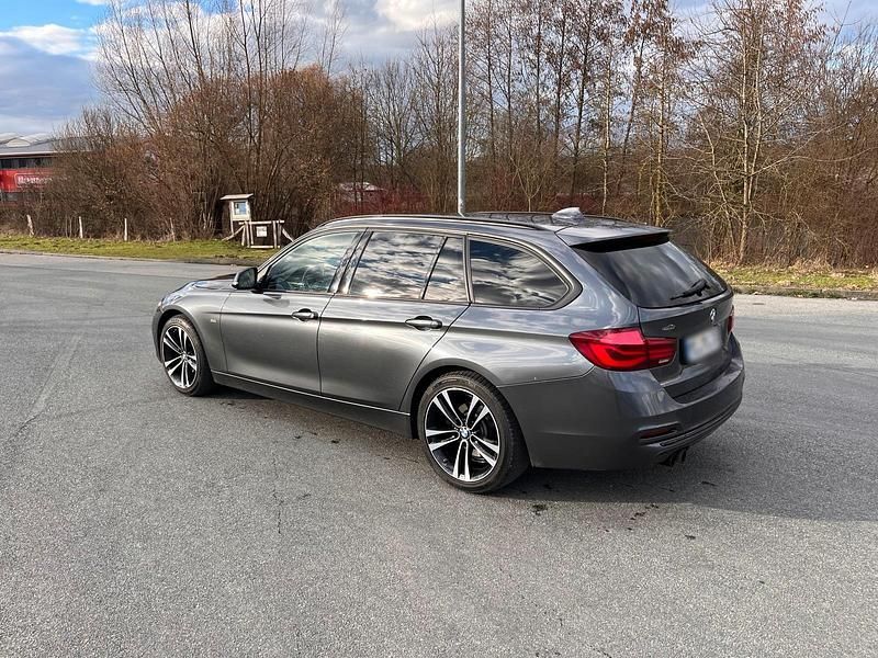 Gebraucht BMW 330 252 PS (185 kW) 2018 Kombi