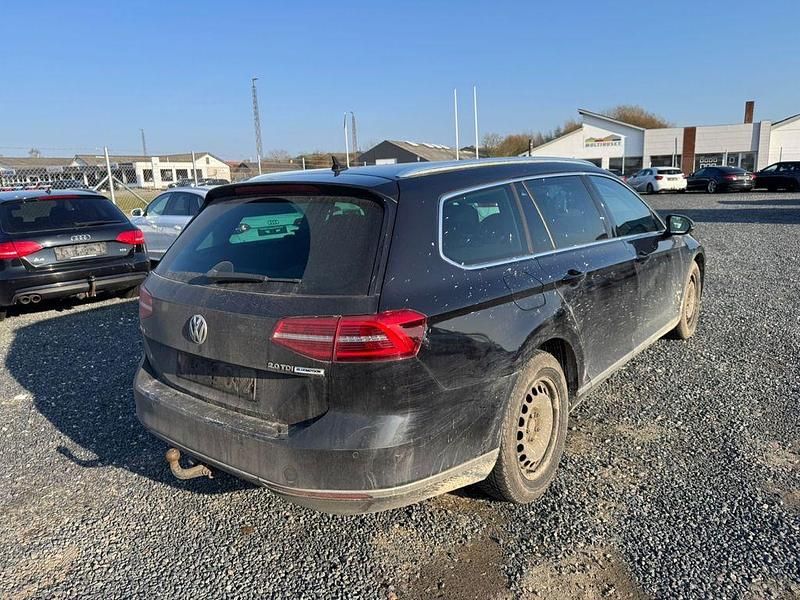 Gebraucht VW Passat Highline 150 PS (110 kW) 2014 Schwarz Kombi