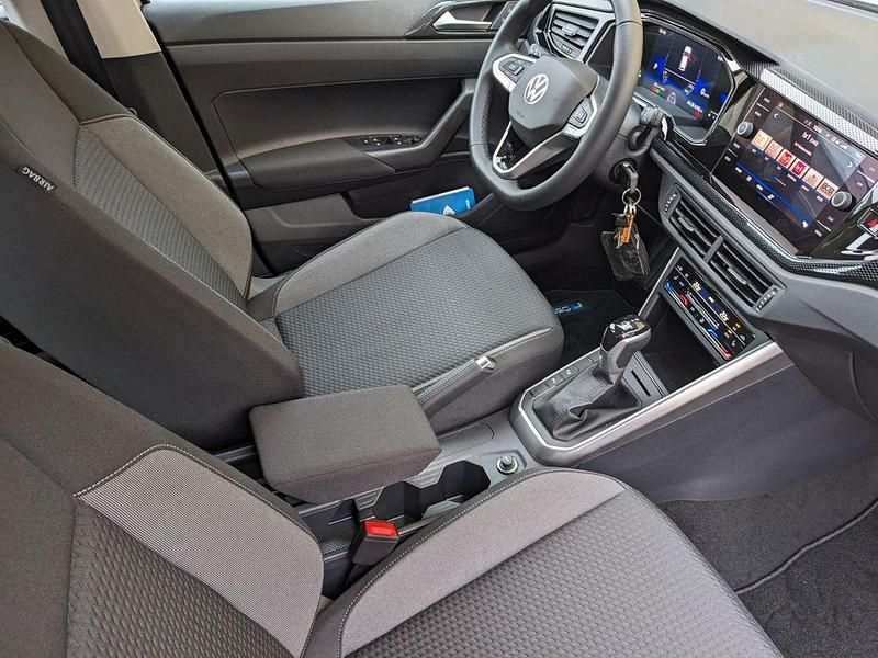 Grau Gebraucht 2023 VW Taigo Life SUV | 21.500 € (Guter Preis) - Bild 1/4