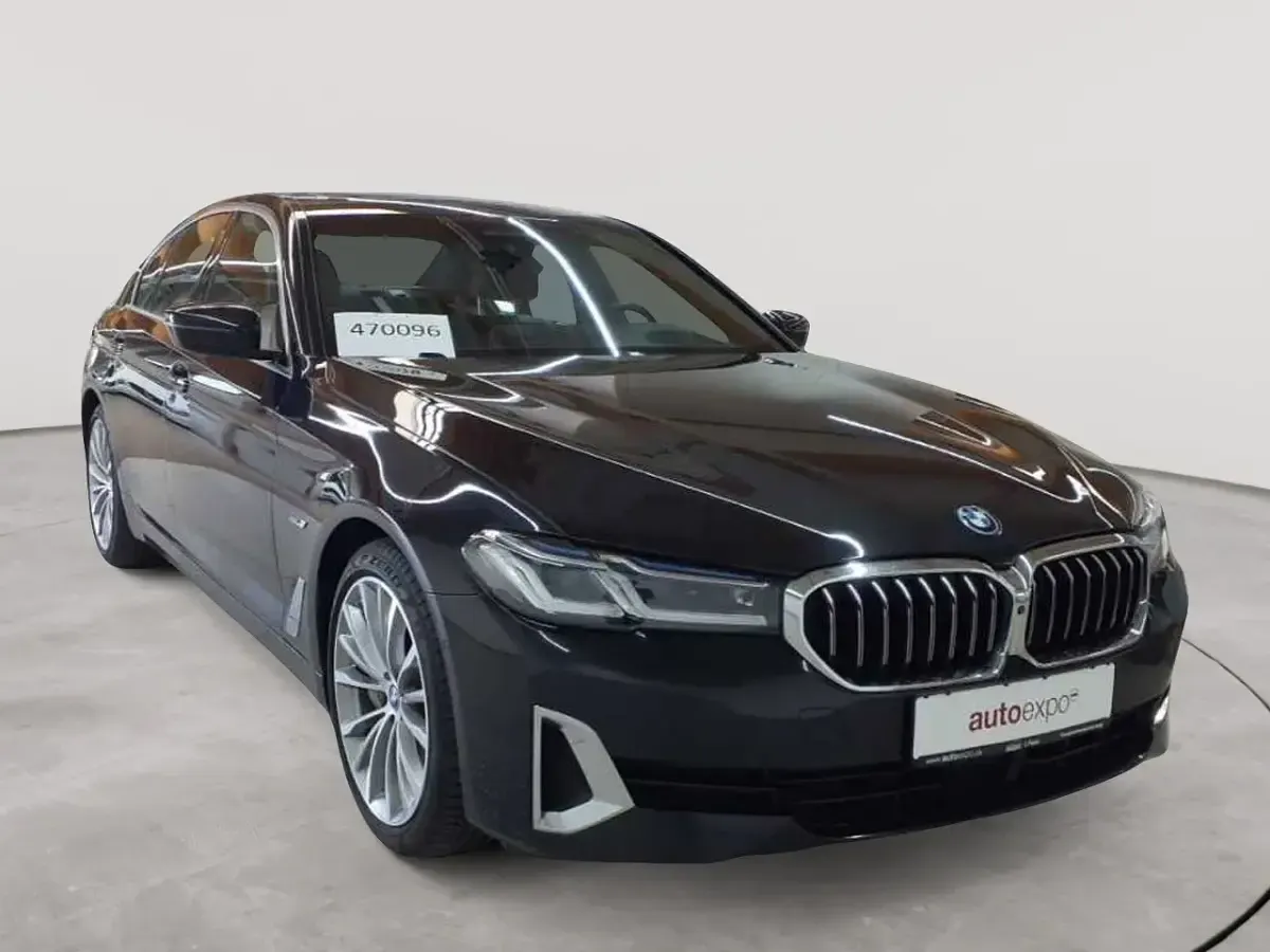 Gebraucht BMW 545e Luxury Line 286 PS (210 kW) 2022 Limousine