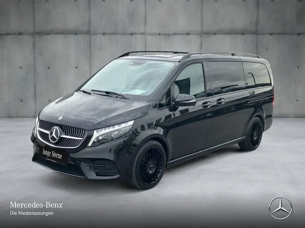 Gebraucht Mercedes V300 Avantgarde Edition 237 PS (174 kW) 2023 Schwarz Van / Kleinbus