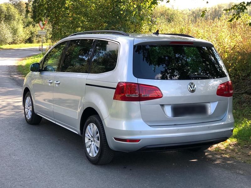 Gebraucht VW Sharan 140 PS (102 kW) 2013 Grau Van / Kleinbus