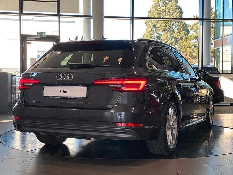 Gebraucht Audi A4 S-Line 150 PS (110 kW) 2017 Grau Kombi