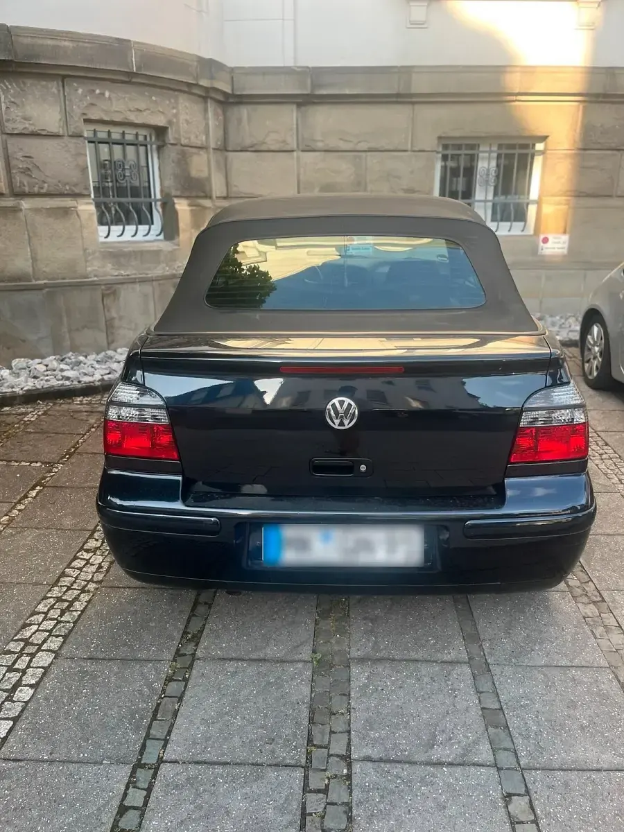 Gebraucht VW Golf 116 PS (85 kW) 2001 Blau Cabrio