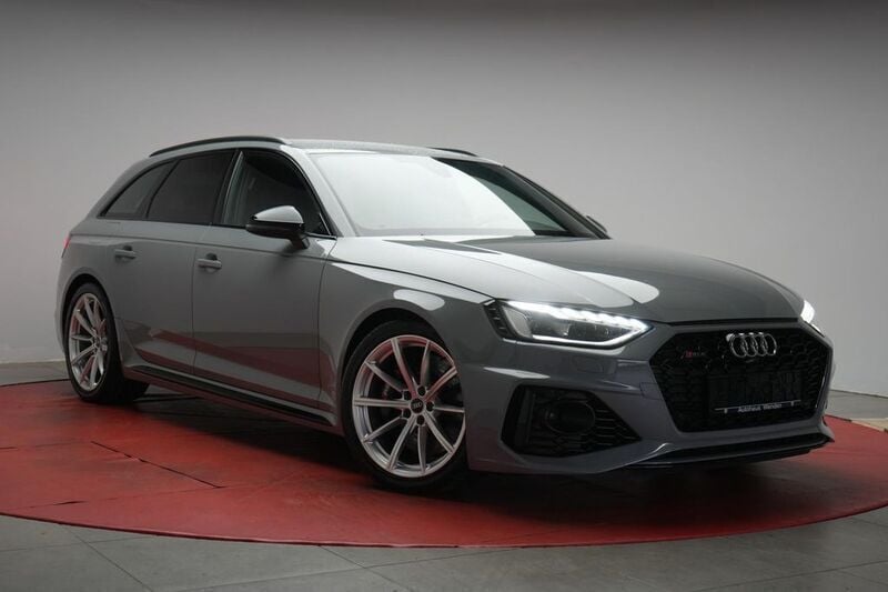 Grau Gebraucht 2021 Audi RS4 Sport Kombi | 52.450 € (Superpreis) - Bild 1/4