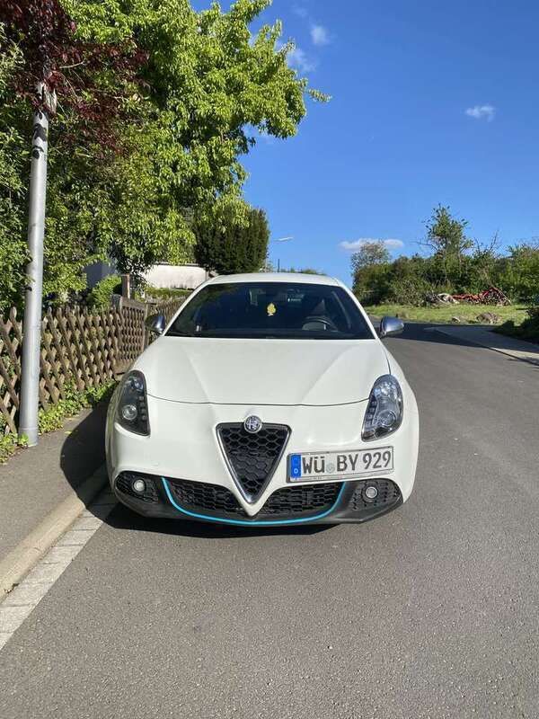Gebraucht 2012 Alfa Romeo Giulietta Distinctive Kleinwagen | 5.500 € (Fairer Preis) - Bild 1/4