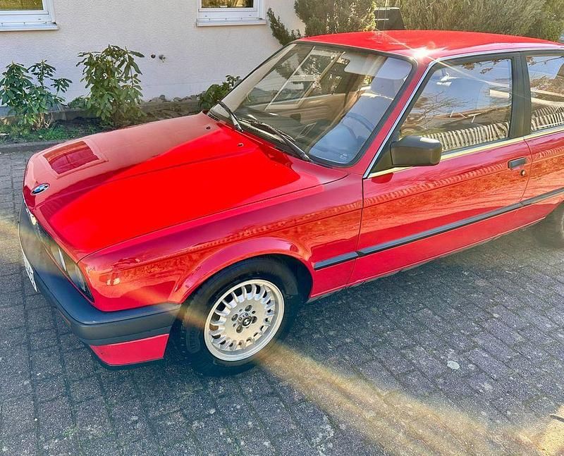 Second-hand BMW 316 Performance 99 CP (72 kW) 1989 Roșu Coupe